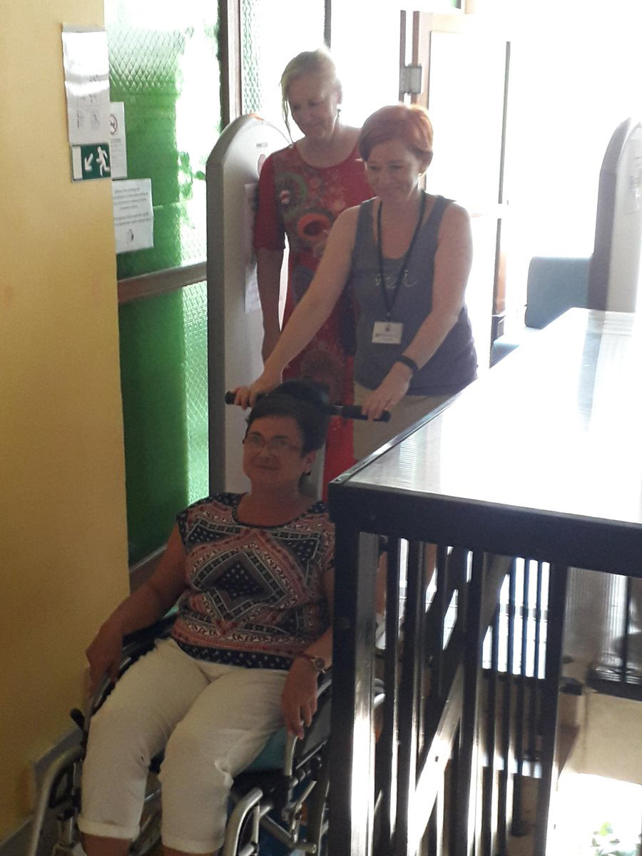 Slávnostné odovzdanie schodolezu - Velcon.sk