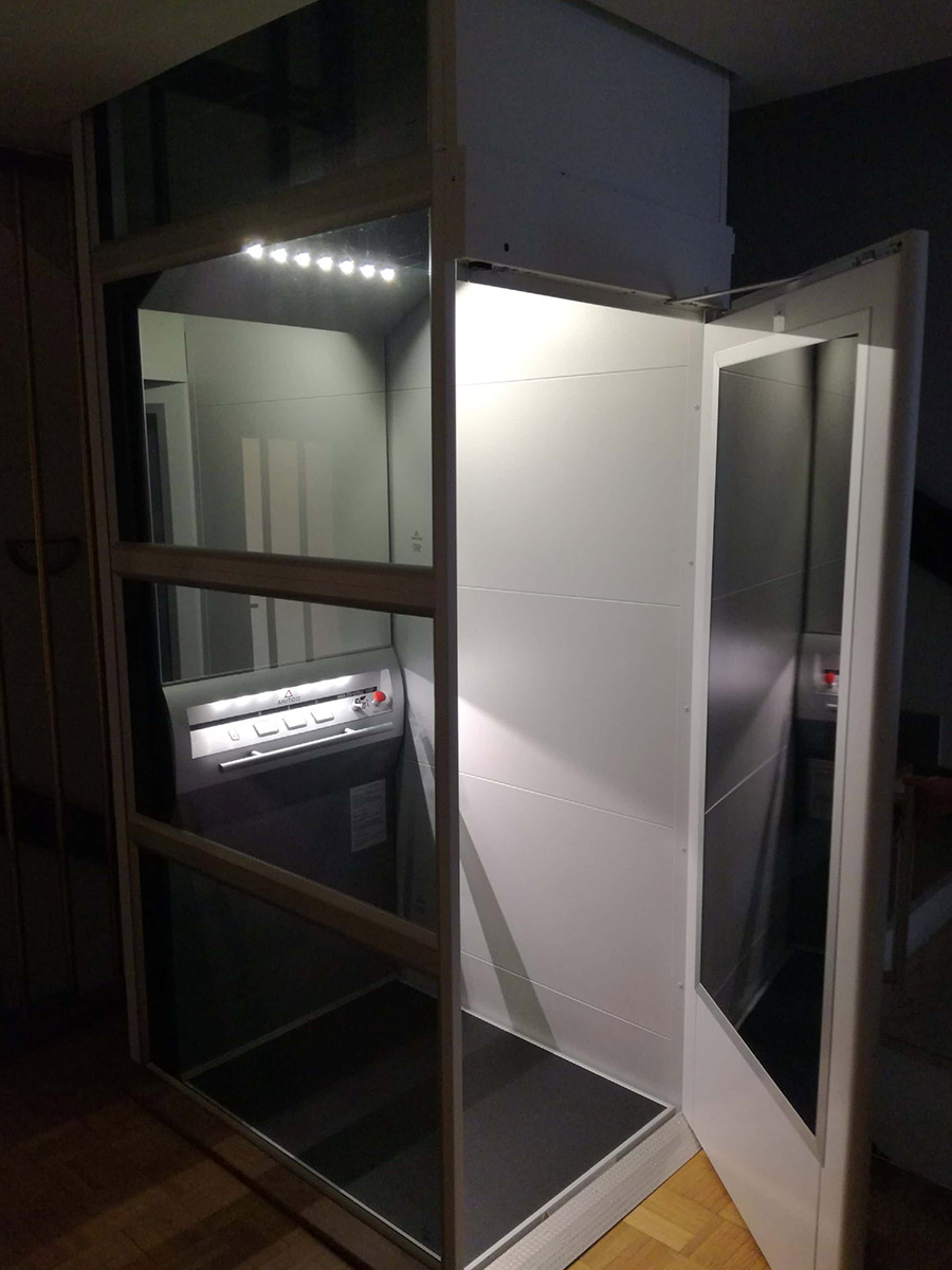 Domáci výťah pre imobilných - Aritco 4000