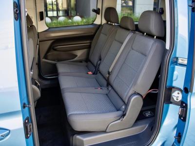 Bezbariérové auto Ford Freedom – Zadné sedadlá