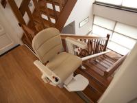 Domáci schodiskový výťah Freelift