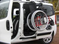 Žeriav na invalidný vozík do auta